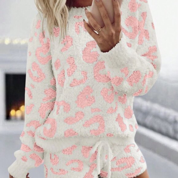 Sweaters - Pink Casual Womens Leopard Print Drop Shoulder Sweater & Drawstring Waist Shorts